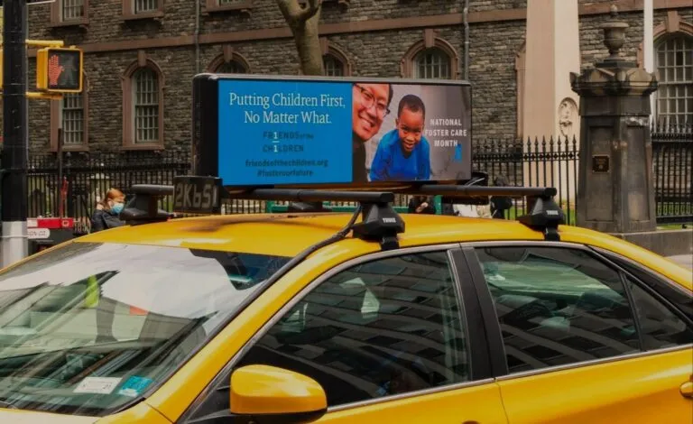 6 advantages that prove that an DOOH screen on a Taxi is a smart investment
